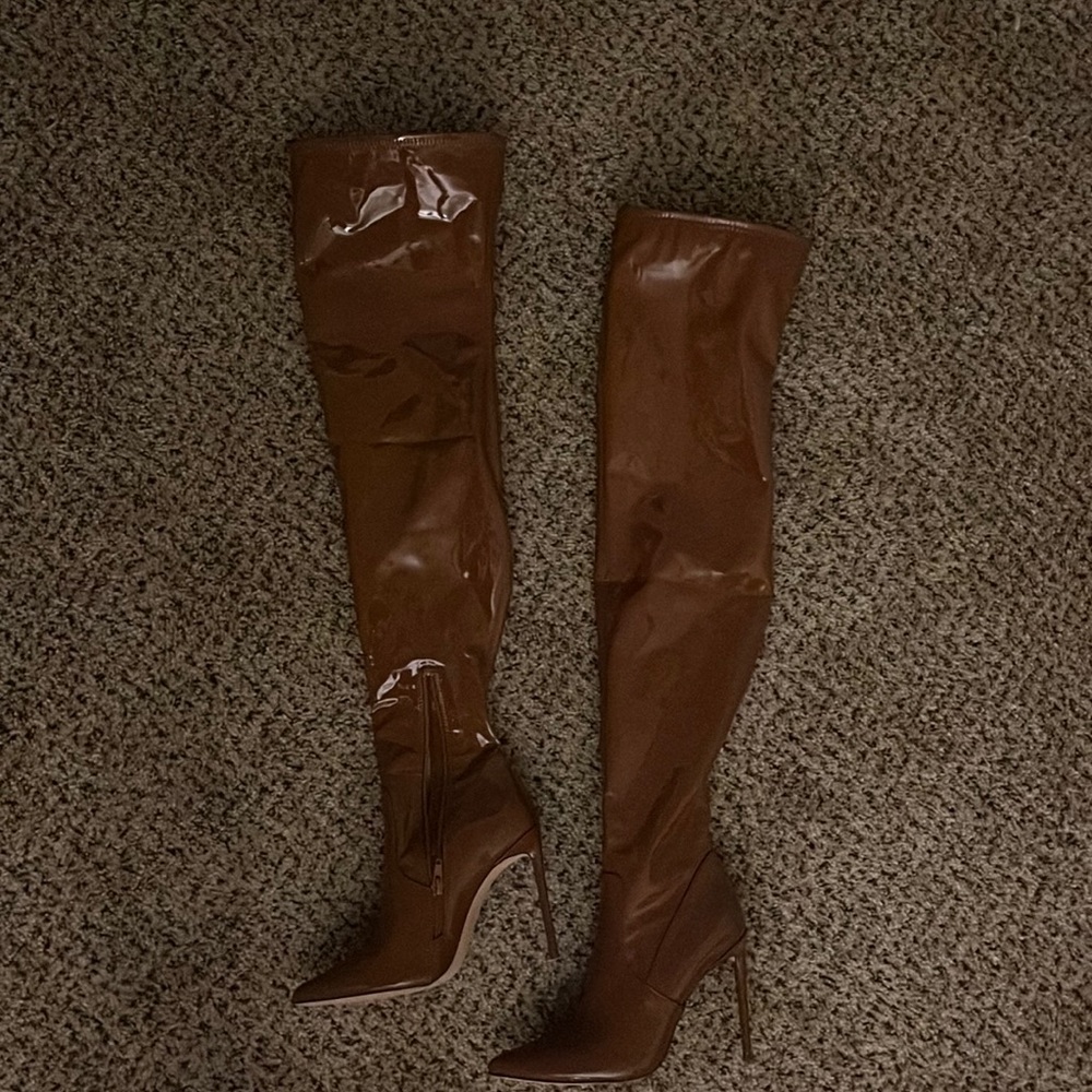 STEVE MADDEN Brown thigh high boots